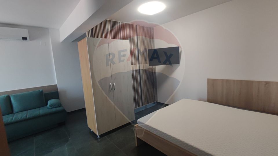 Apartament studio nou de inchiriat parcare inclusa zona ultracentral
