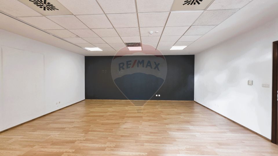 41sq.m Office Space for rent, Vlahuta area