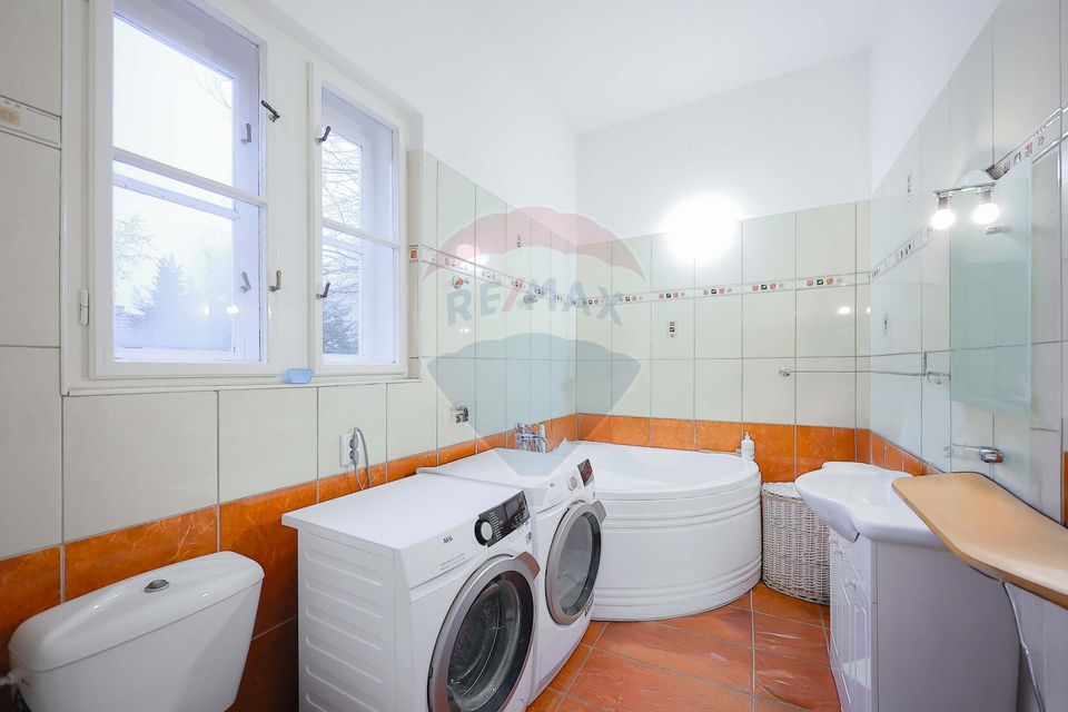 De vânzare Casǎ cu 4 camere, singur în curte, Ultracentral.