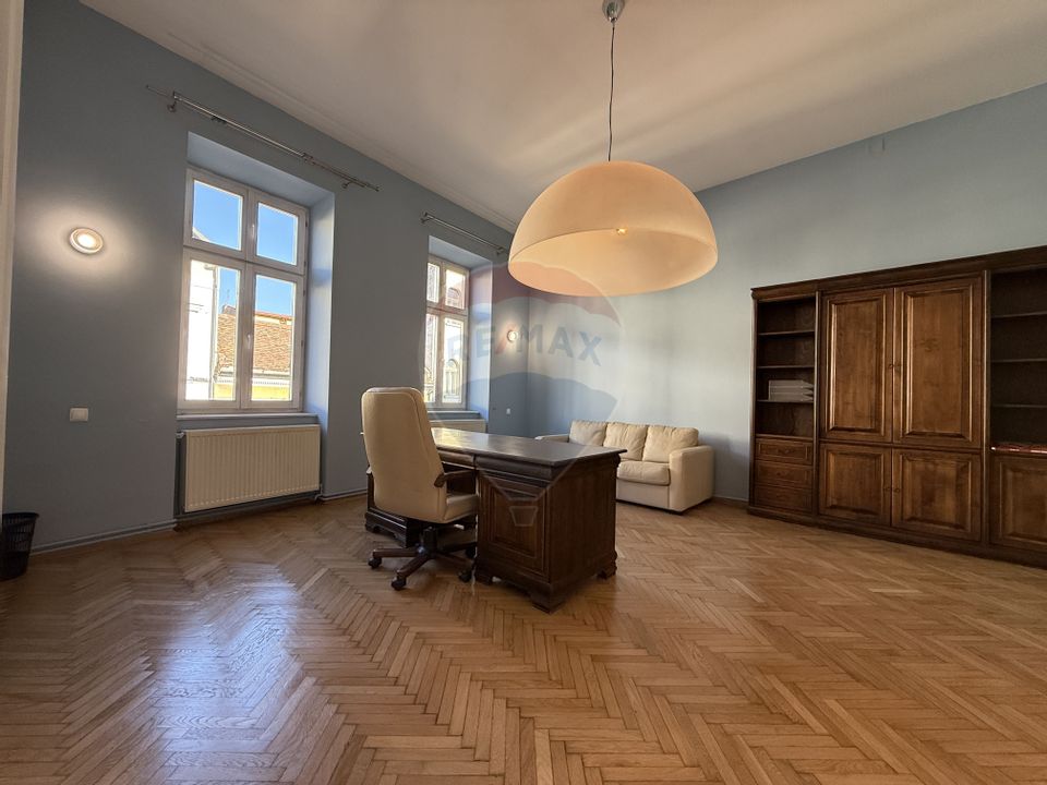 Spațiu elegant de birouri în clădire istorică – Ultracentral