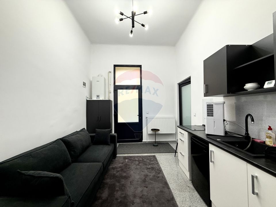 Apartament 2 camere ultracentral, împărțit în 2 unități – parcare