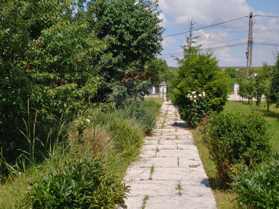 Casă / Vilă de lux cu 5 camere de vânzare în Vadu Moldovei, Suceava