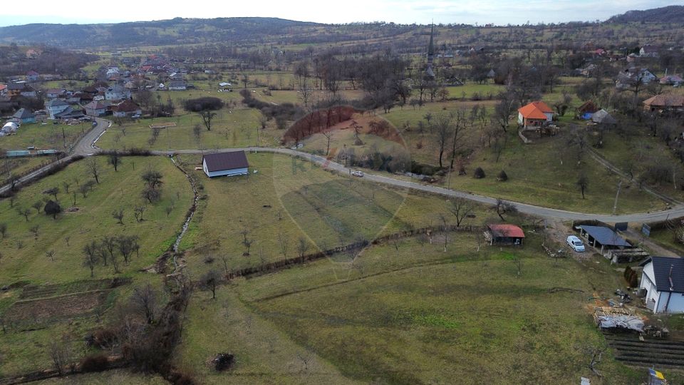 Teren intravilan de vanzare Șurdești