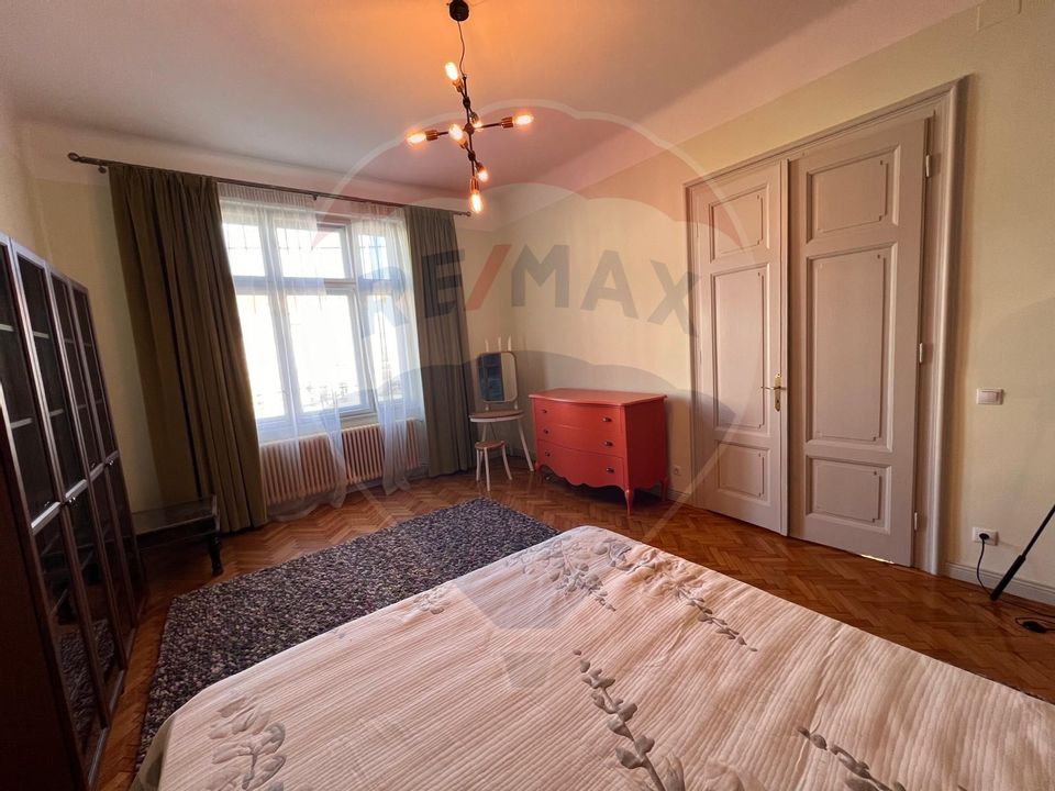 Apartament 3 camere de inchiriat în zona Centrala