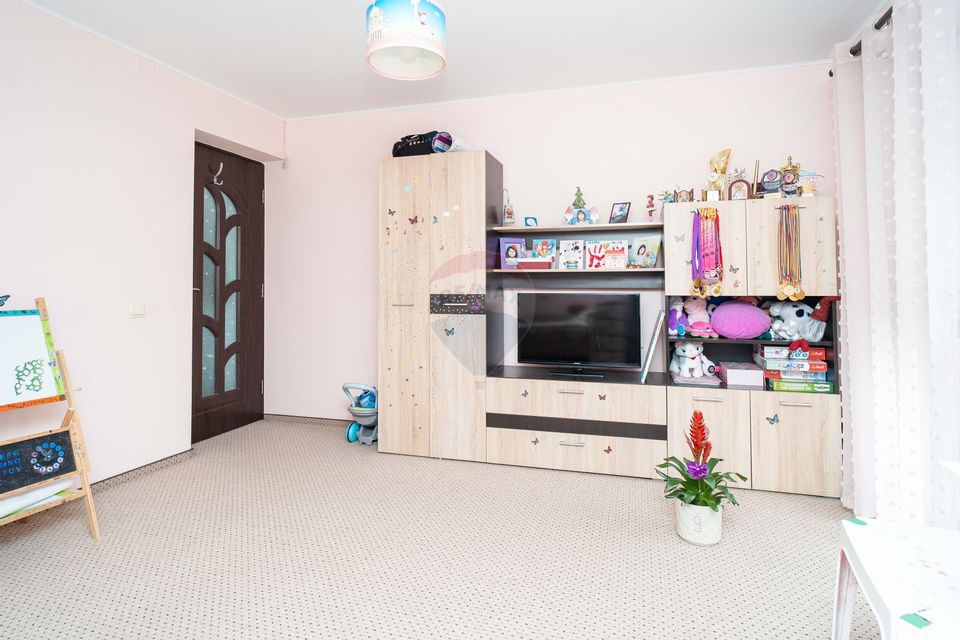 5 room House / Villa for sale