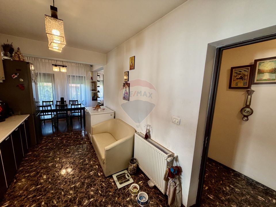 4 room House / Villa for sale