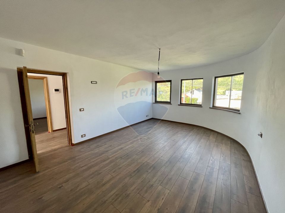 5 room House / Villa for sale, Sud area