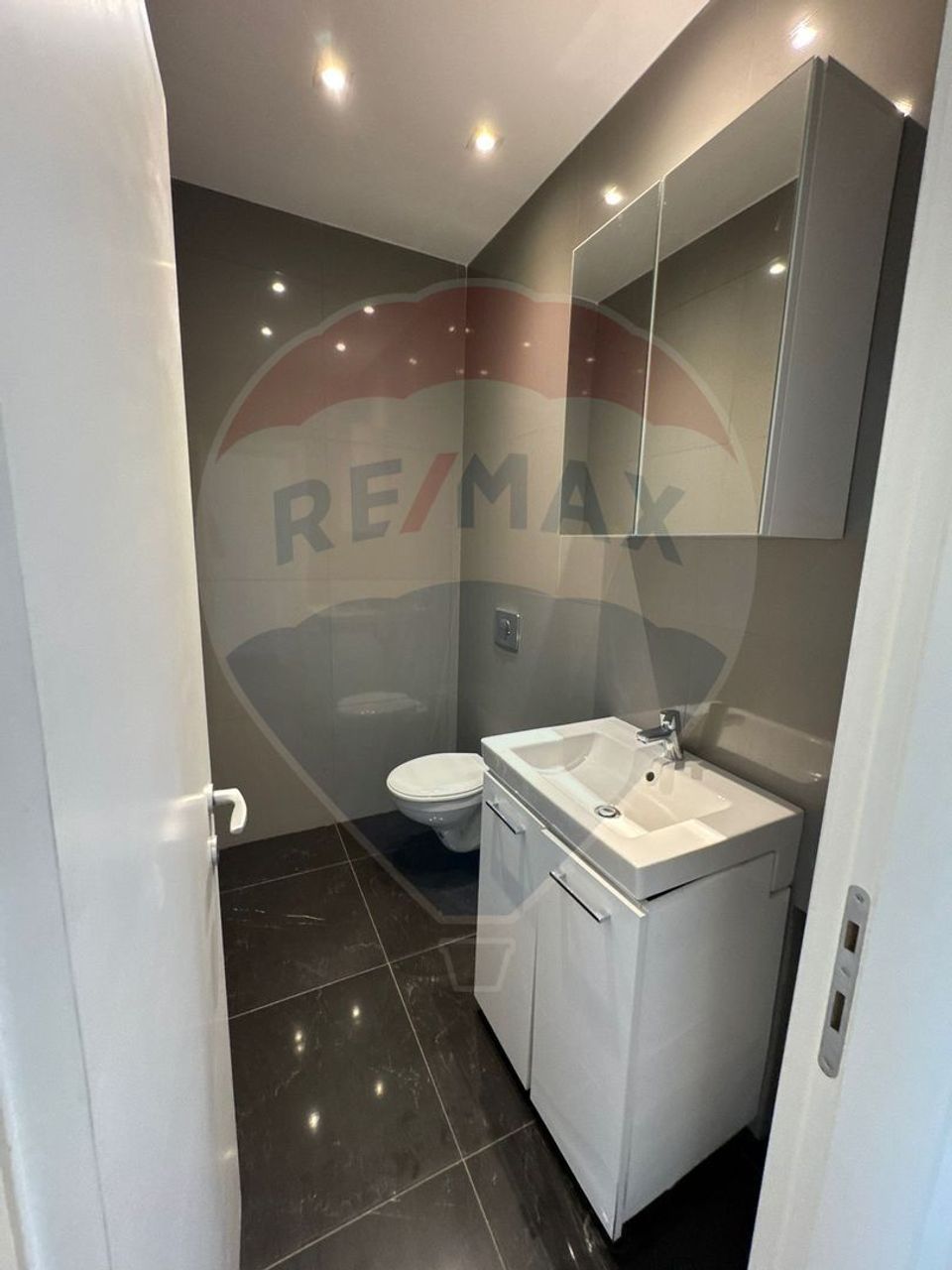 4 room House / Villa for rent, Lascar Catargiu area