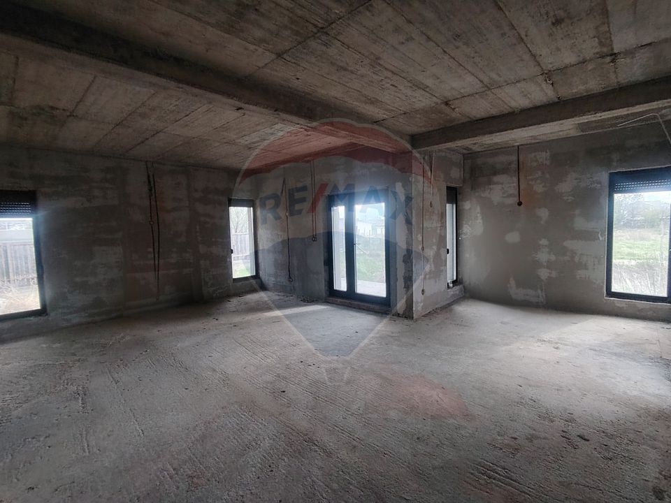 5 room House / Villa for sale