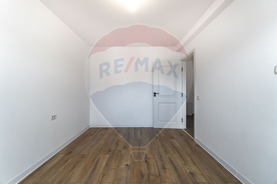 8 room House / Villa for sale