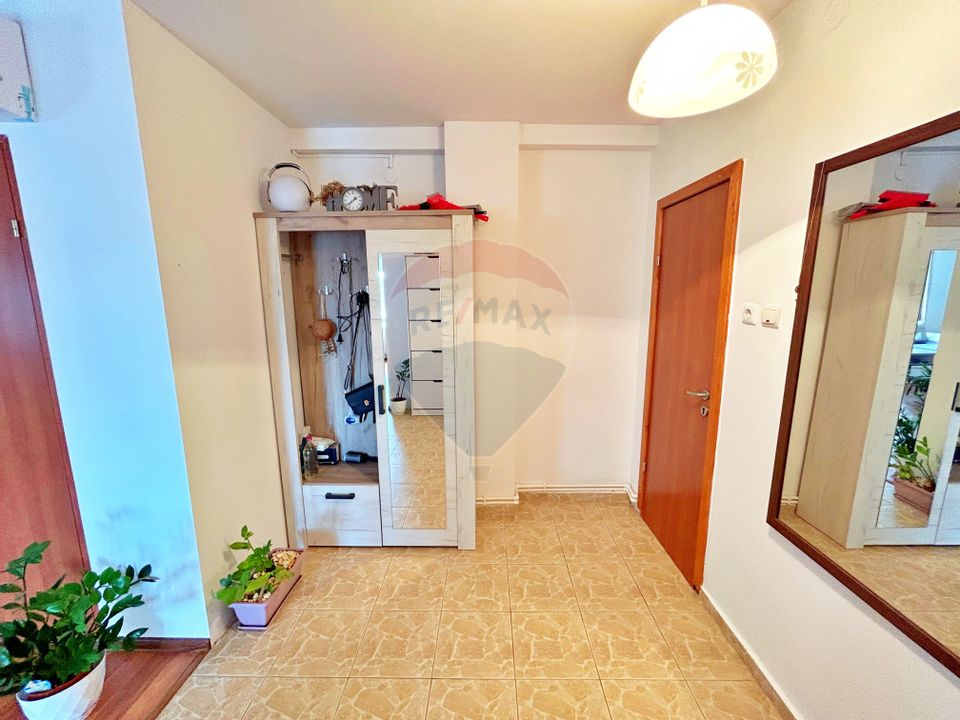 Apartament cu 3 camere de vânzare în cartierul Aurel Vlaicu/Arad