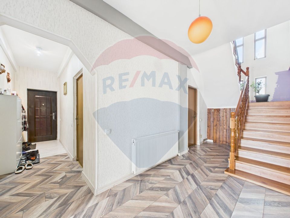 5 room House / Villa for sale