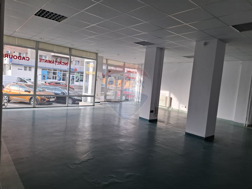 100sq.m Commercial Space for rent, Aurel Vlaicu area