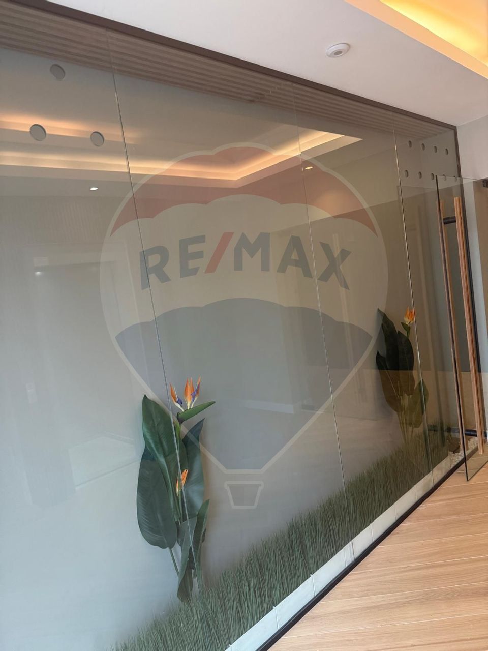 Apartament cu 2 camere de închiriat în zona Ultracentral