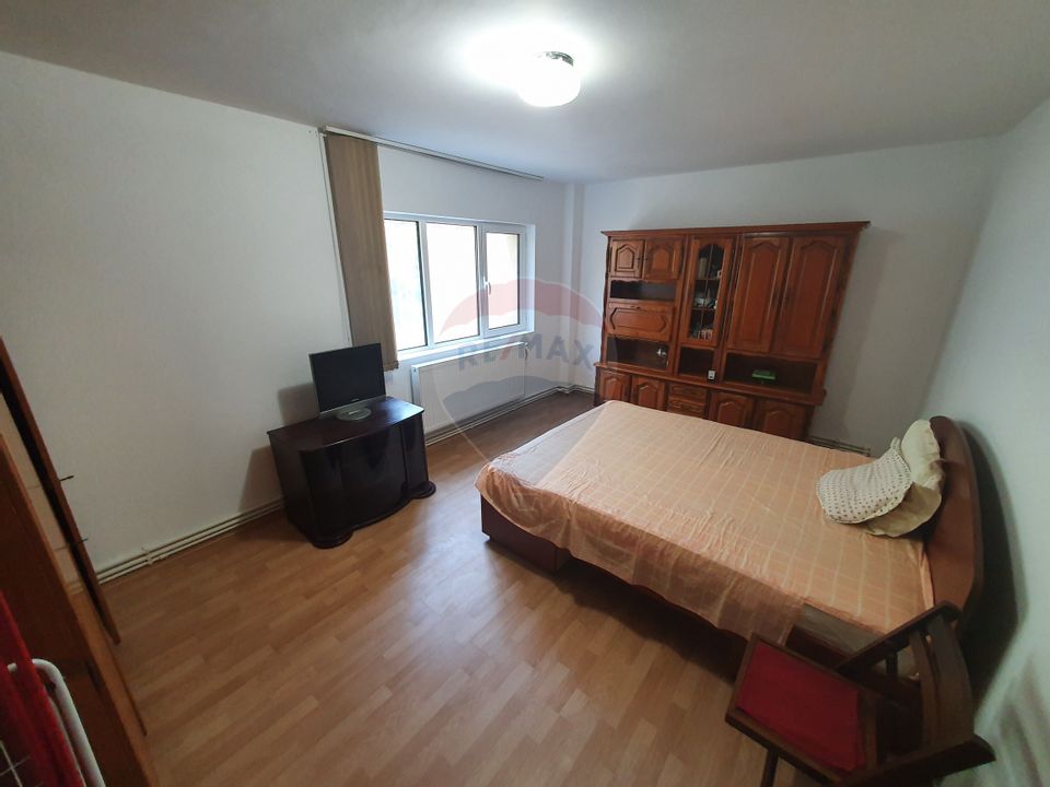 4 room Apartment for sale, Obor area