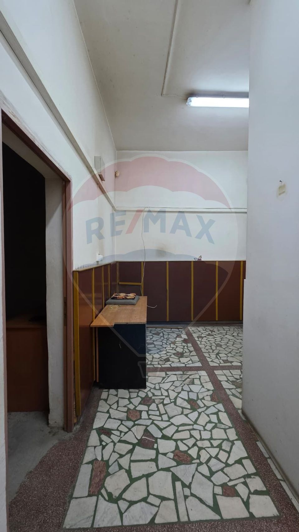 40sq.m Commercial Space for rent, Vitrometan area