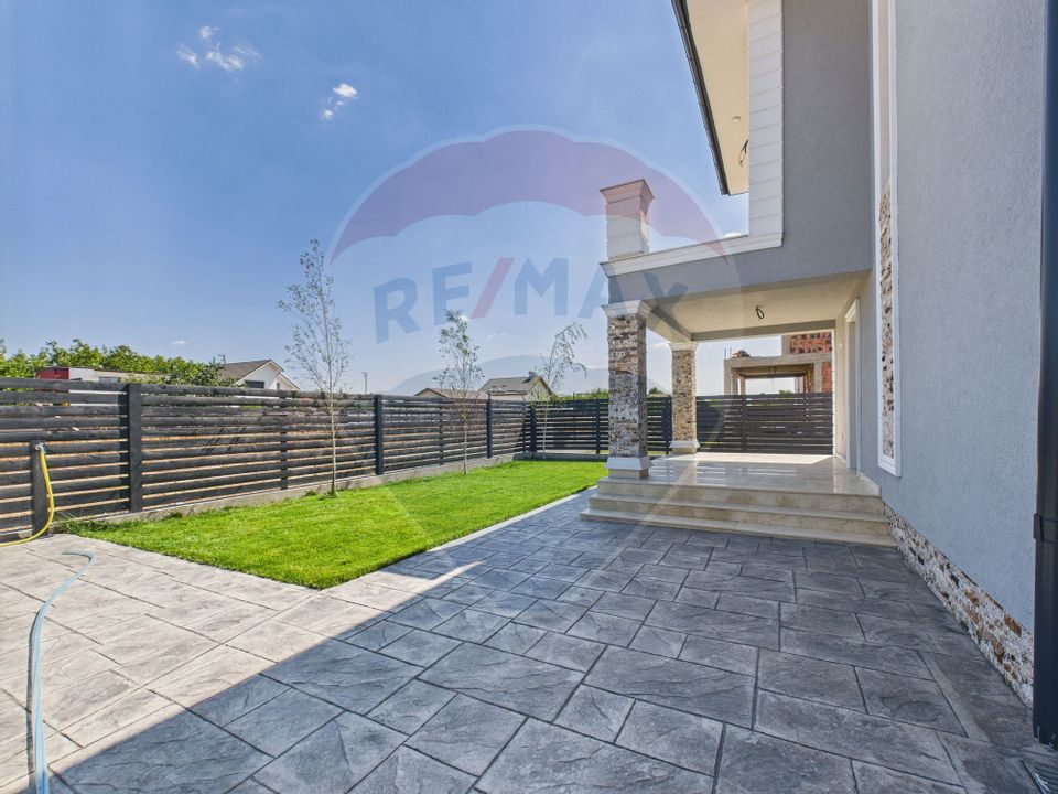 4 room House / Villa for sale