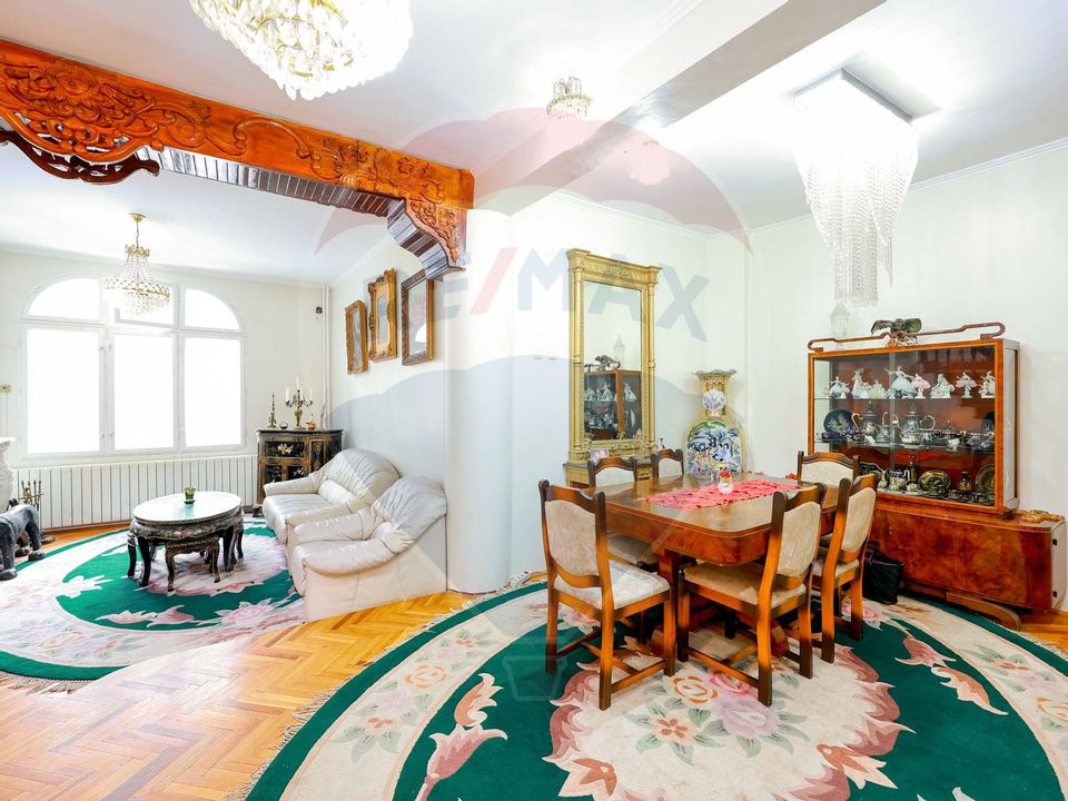 10 room House / Villa for sale, Central area