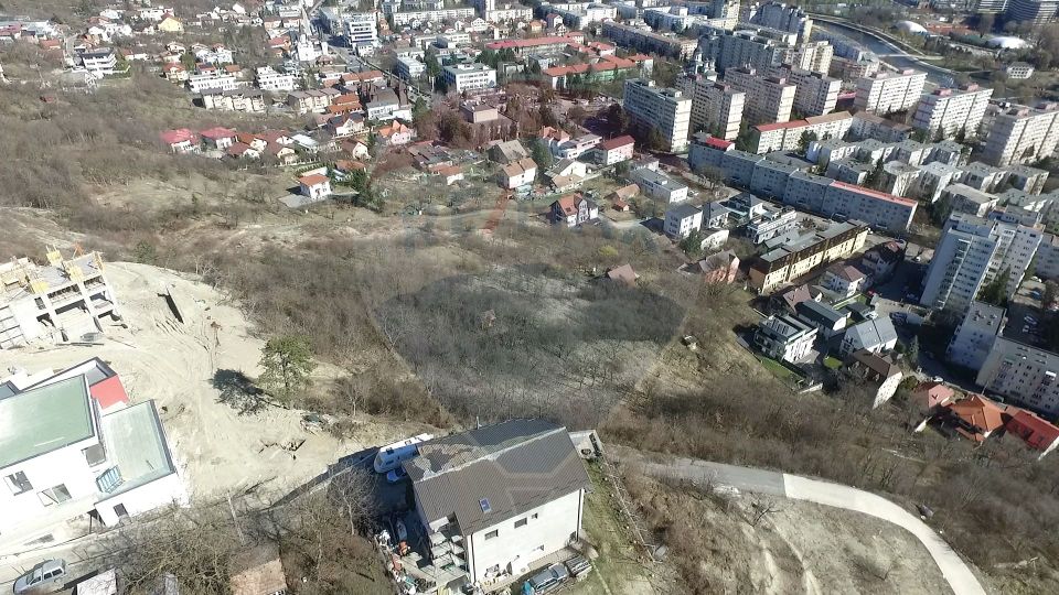 Teren 6309mp cu panoramă superbă asupra orașului – Uliului, Grigorescu