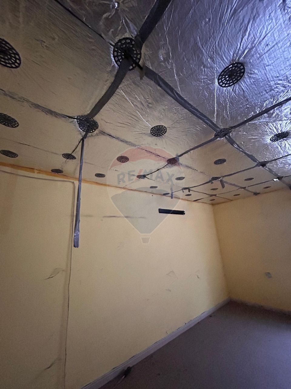 5 room House / Villa for sale, 1 Mai area