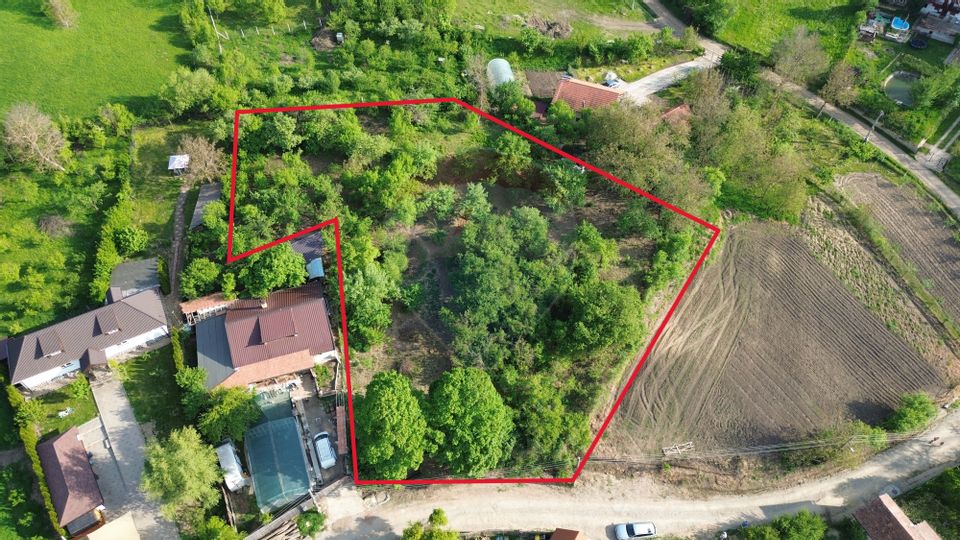 Teren intravilan 3.269 mp în Slimnic–panorama superbă, 15 km de Sibiu