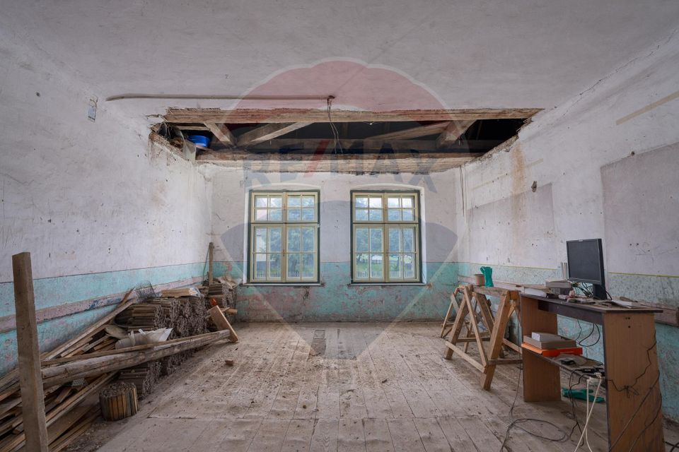 Fostă școală săsească semnată de Fritz Balthes – Bruiu, Sibiu