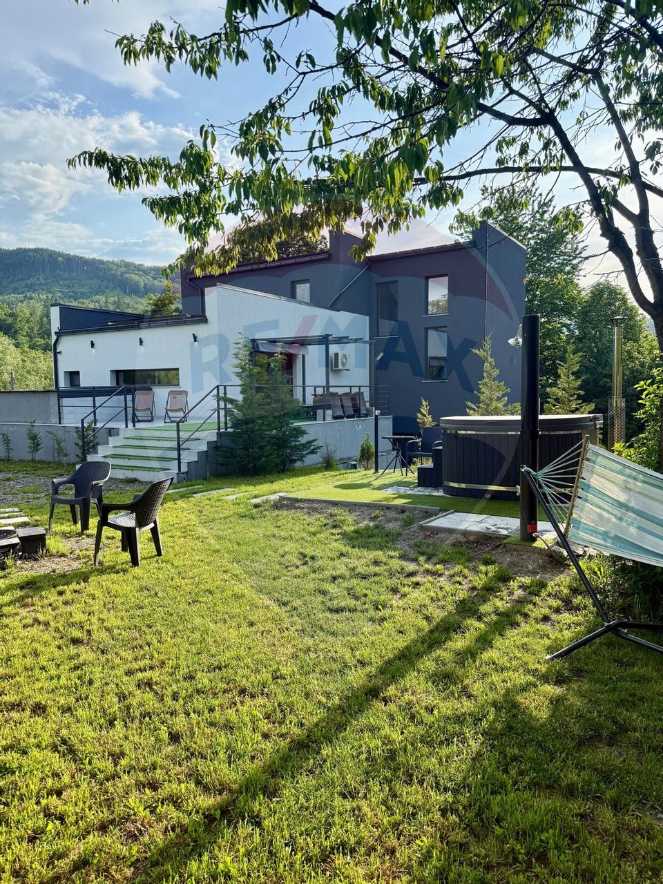 Vanzare Vila la munte