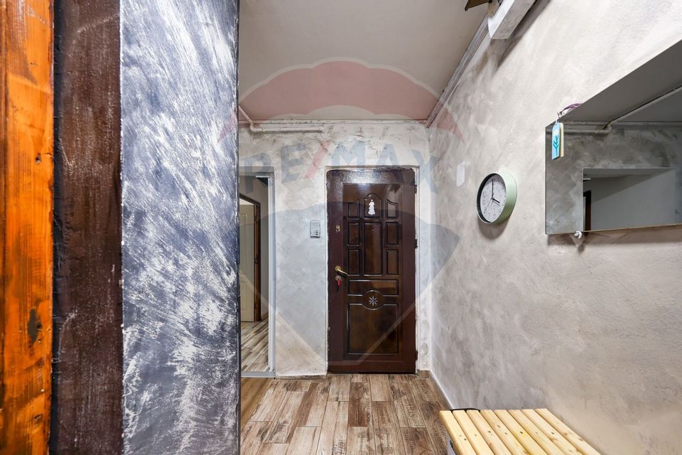 Apartament 3 camere parter cu balcon