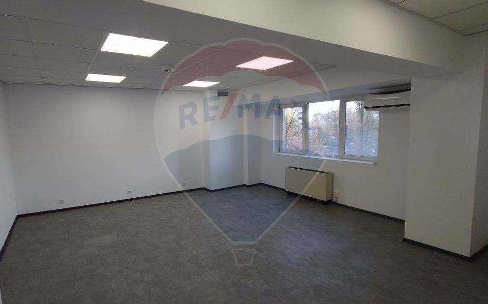 148sq.m Office Space for rent, P-ta Victoriei area