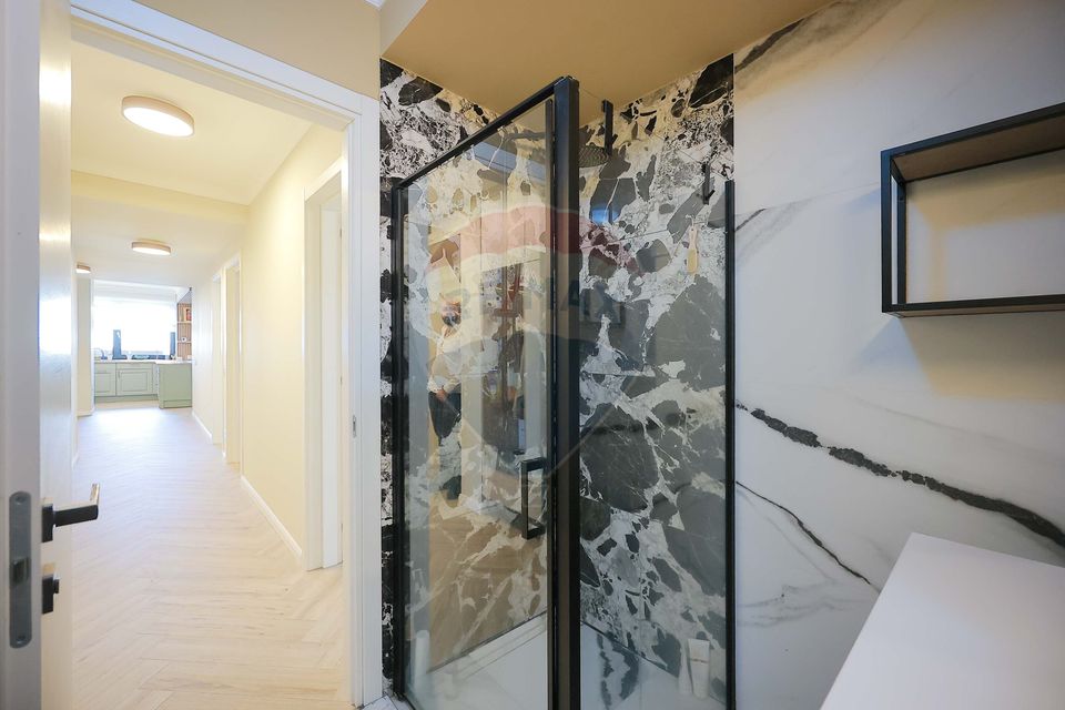 Apartament/Penthouse de Închiriat cu 3 Dormitoare și Terasă, Decebal