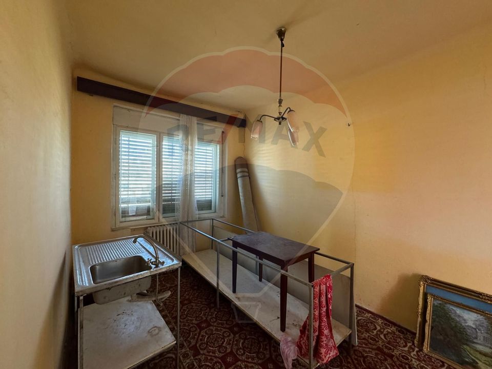 2 room House / Villa for sale, Parneava area