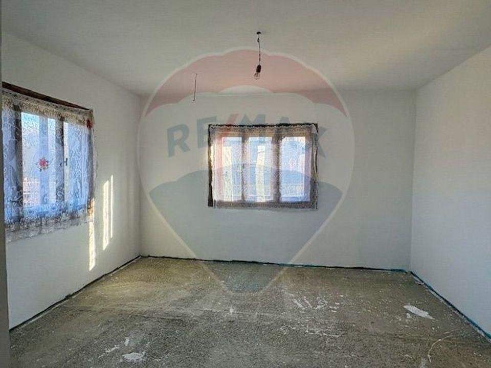 Casă / Vilă cu 3 camere de vânzare