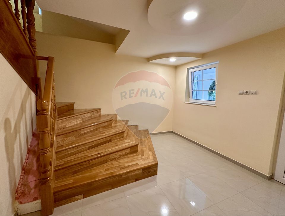 11 room House / Villa for sale, Central area