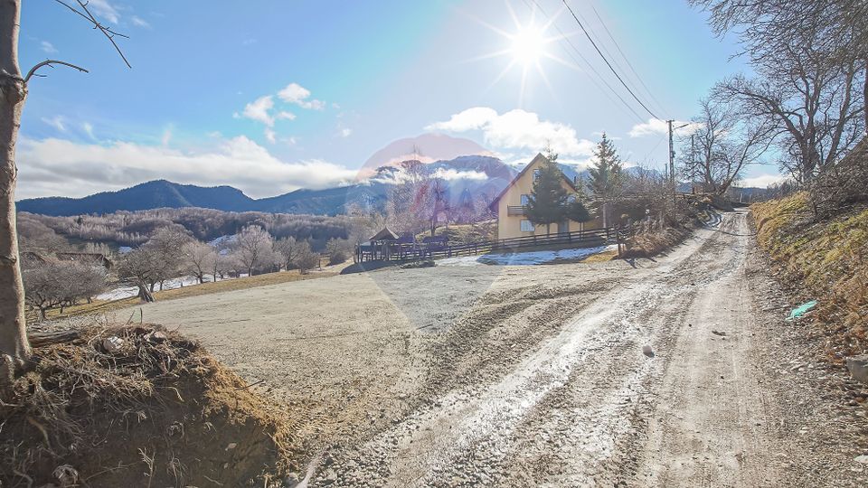 Comision 0%| Teren intravilan Sohodol 2495 mp| Apa si curent