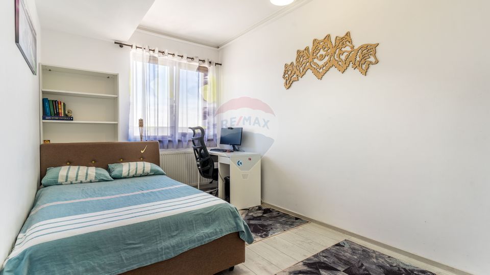 4 room Apartment for sale