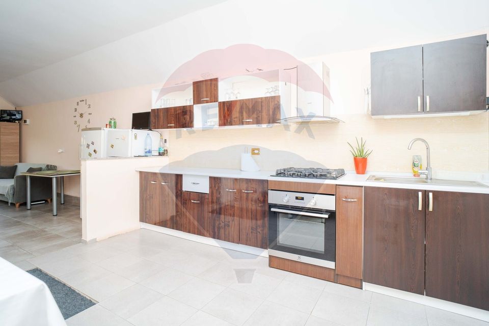 Casă / Vilă cu 5 camere de vânzare în zona Central