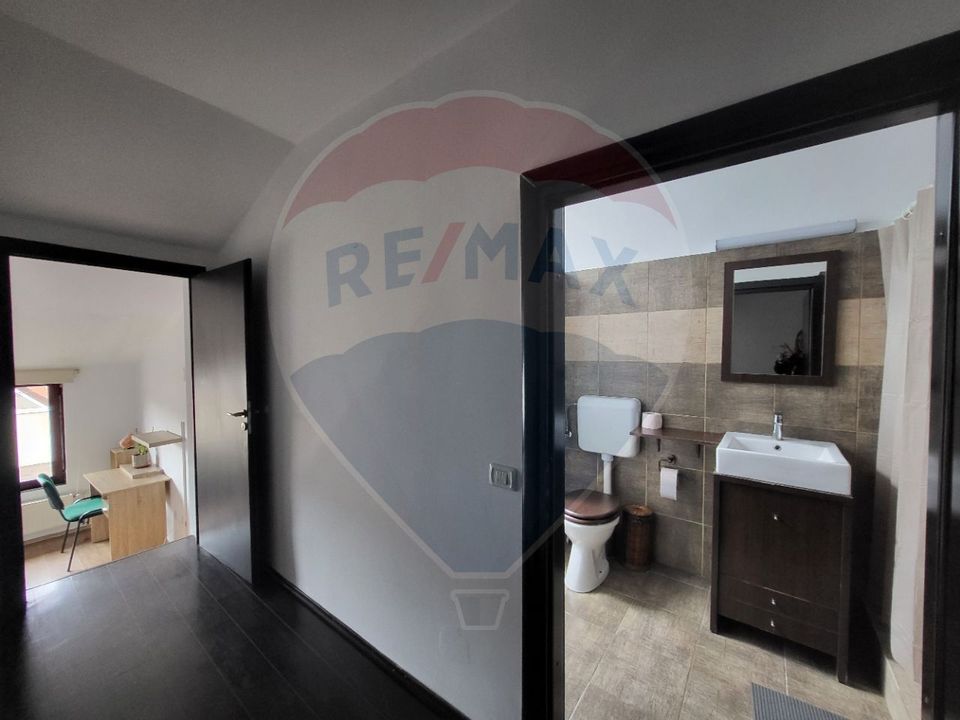 Casă / Vilă cu 3 camere de vânzare în zona Ultracentral