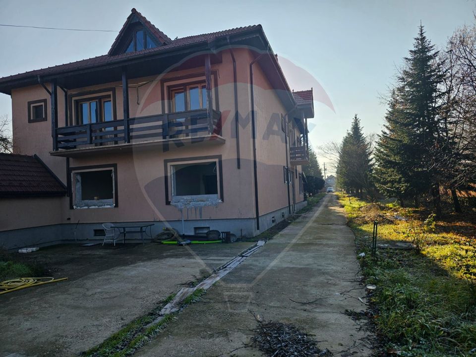 9 room House / Villa for sale