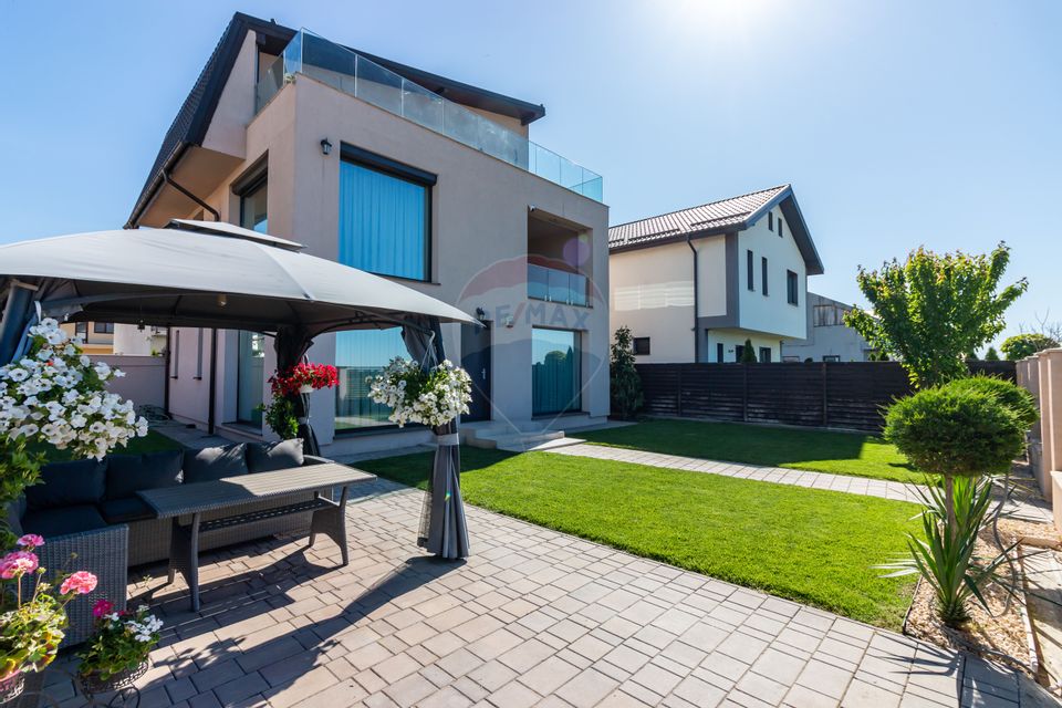 Vanzare Vila Individuala mare | 7 camere, 2 terase | P+1+2R | Curte