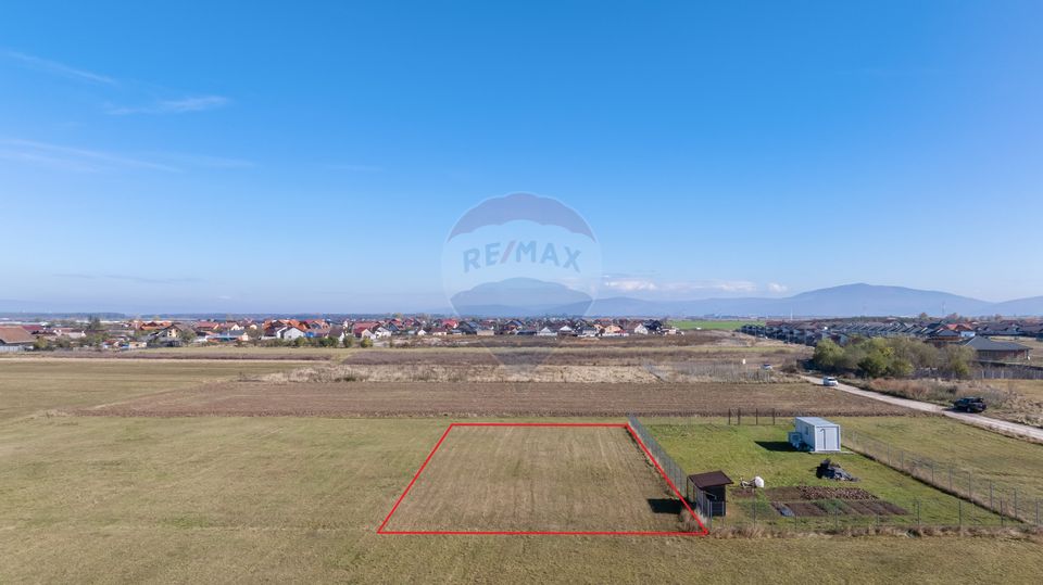 Land 1,000sqm Harman / Strada Henri coanda