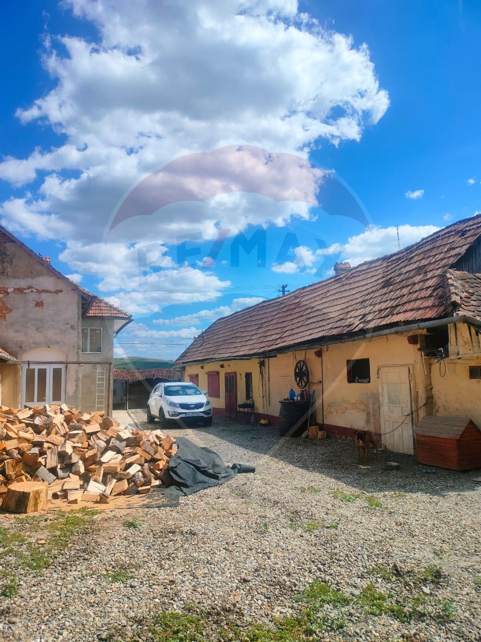 Casă la tara in satul Retis, comuna Bradeni, aproape de Sighisoara