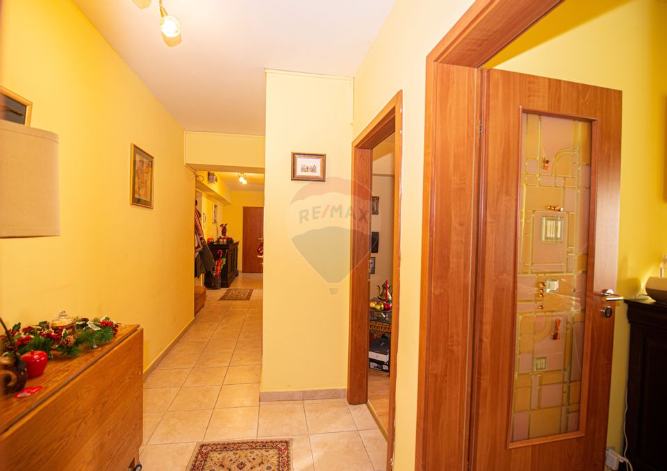 Apartament de vanzare 3 camere Titulescu Victoriei