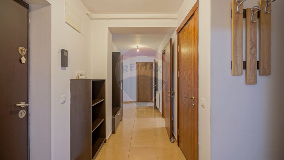 3 room Apartment for rent, Tractorul area