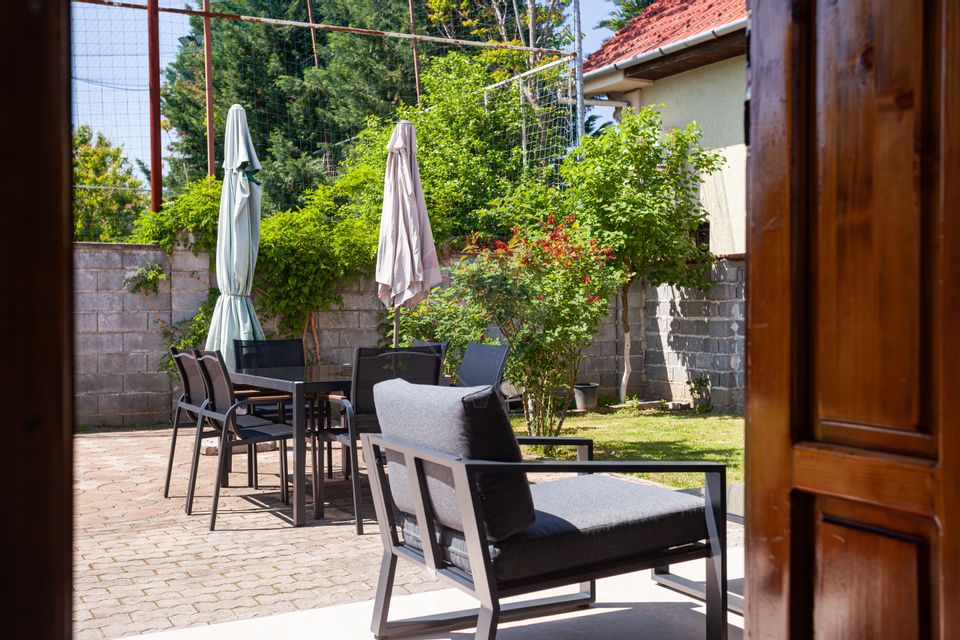 Casă cochetă de vânzare, teren 954 mp, posibil parcelare, în Subcetate