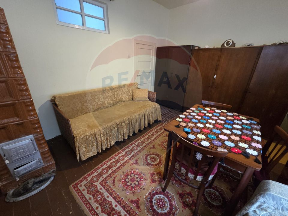 Casă si teren de 1195mp in Tinca