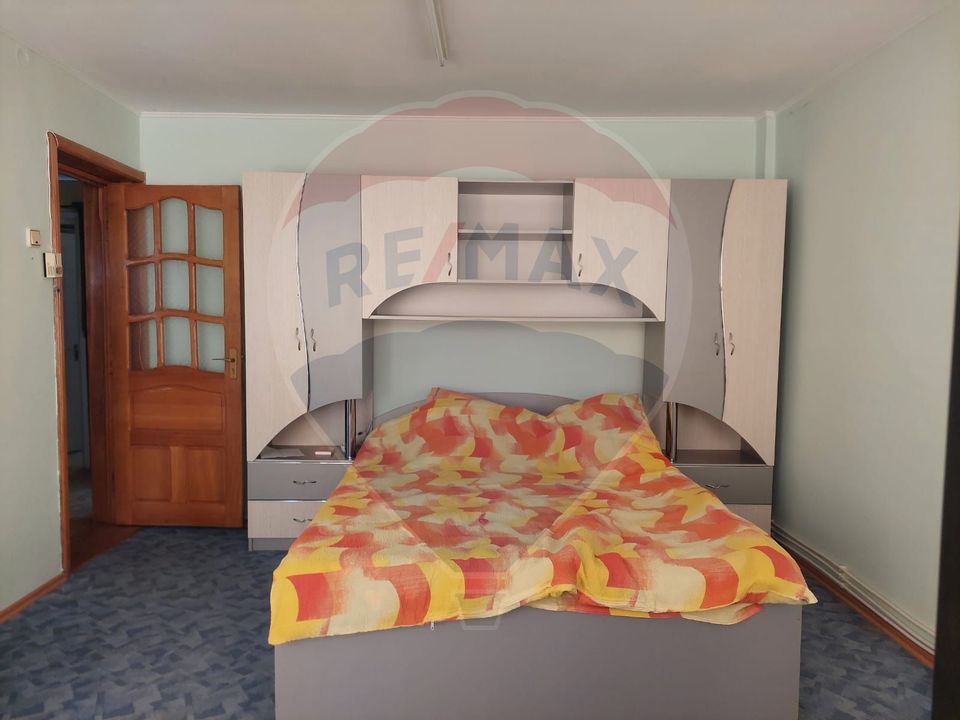 Apartament 3 camere decomantdate Slanic Moldova