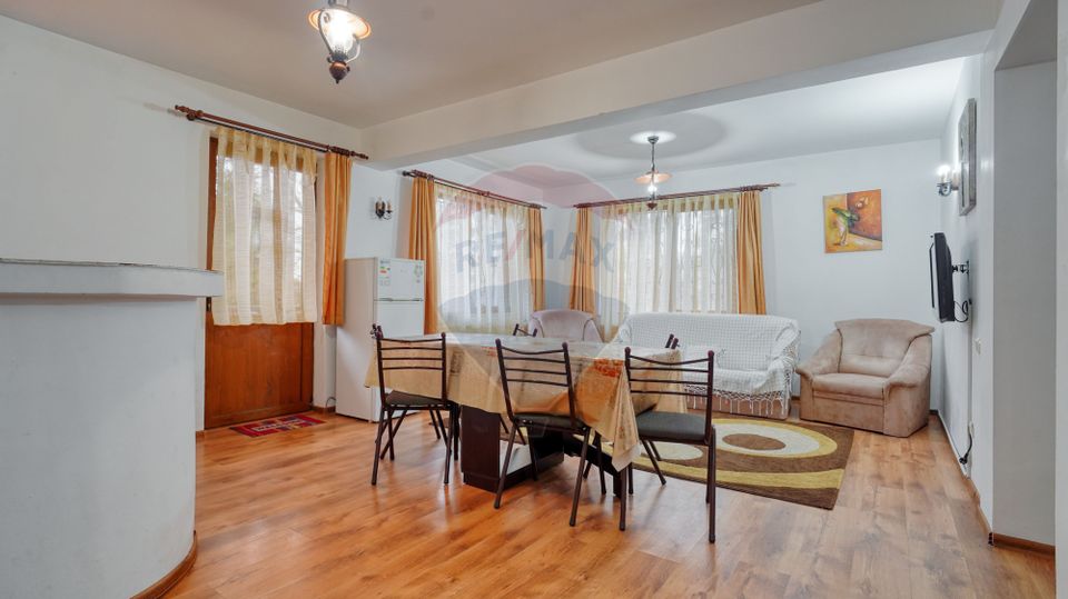 Vilă de vânzare în Predeal – vedere panoramică către pârtia de schi