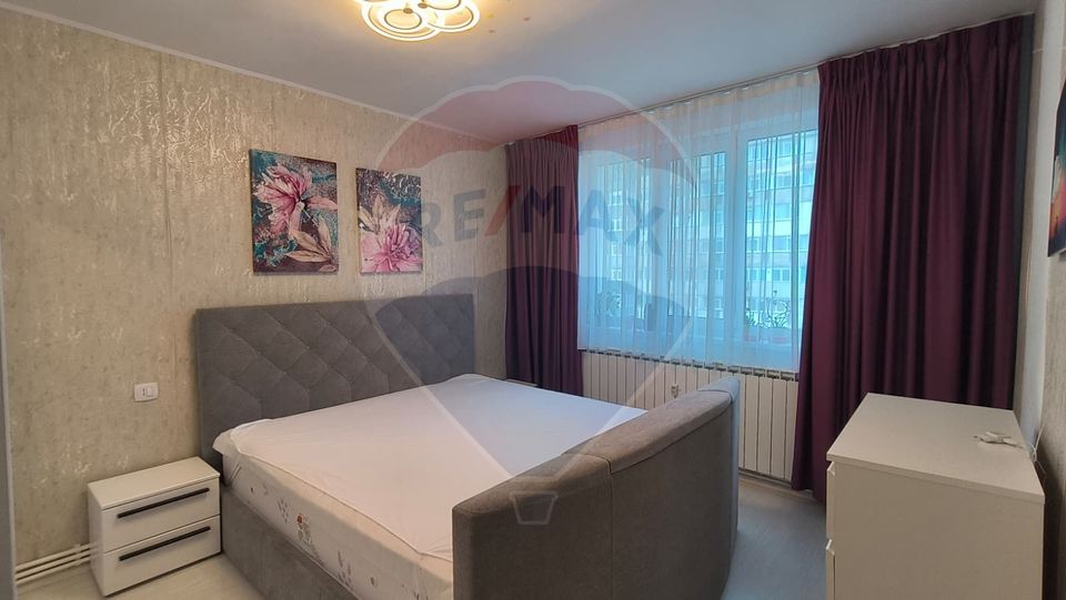 Apartament cu 3 camere de închiriat în Micro 19 Galați