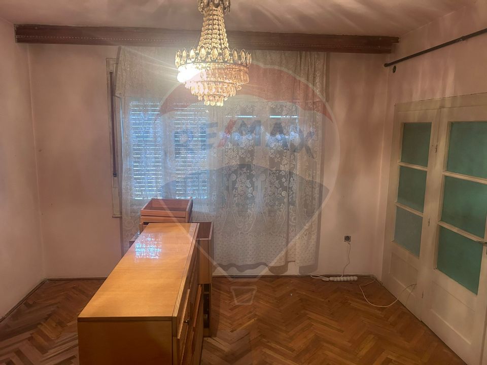 3 room House / Villa for sale, Ferneziu area