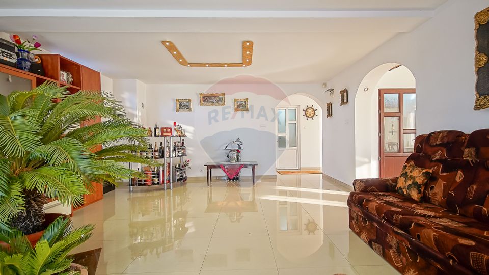 4 room House / Villa for sale